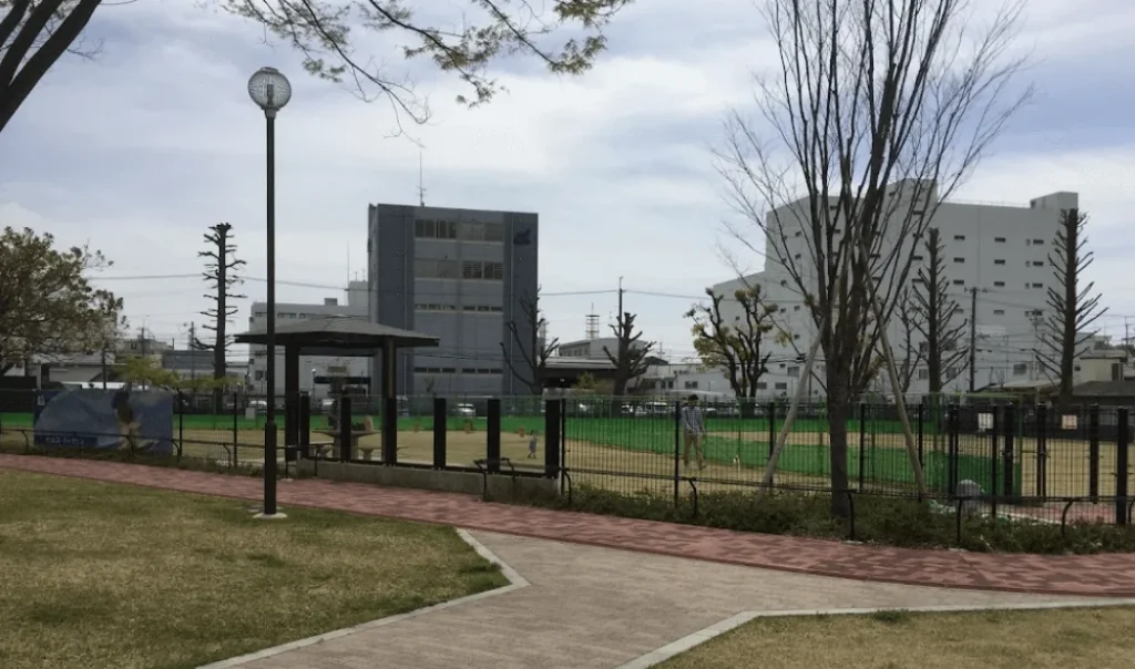 京都動物愛護センター ドッグラン